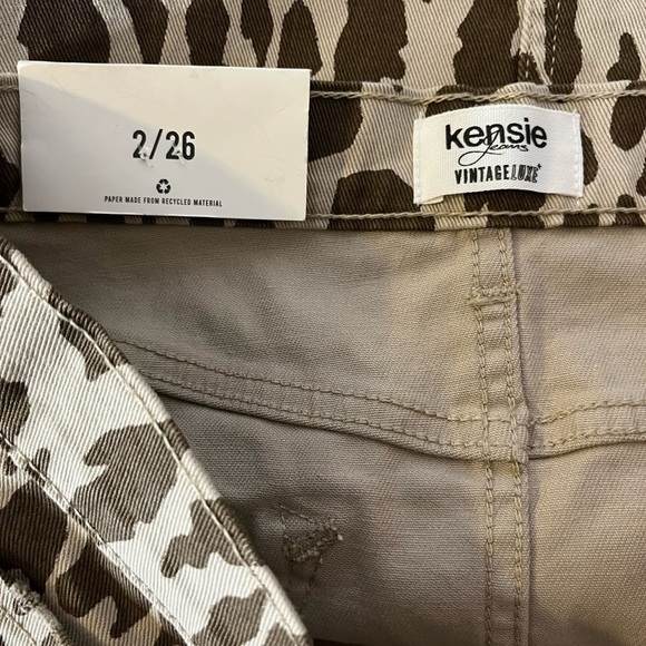 NWT Kenzie Jeans Vintage Luxe Leopard Stretch Denim Skirt - Picture 5 of 8